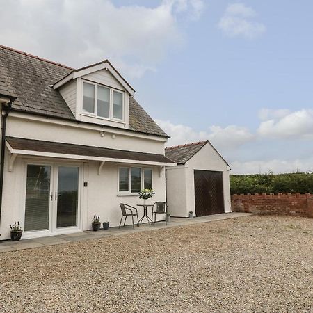 Bryn Eglwys Bach Vila Llanfairpwllgwyngyll Exterior foto